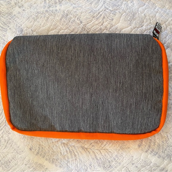 Tech Organizer - Picture 2 of 3